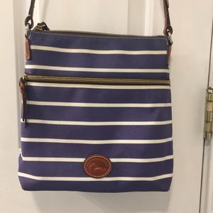 DOONEY & BOURKE STRIPED CROSSBODY BAG